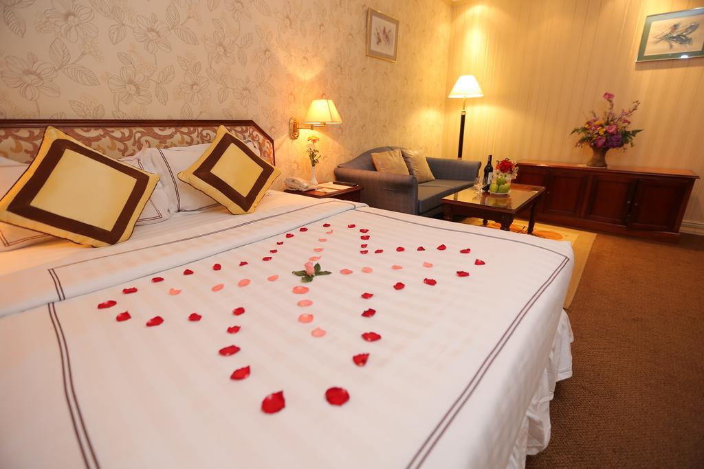 Lotus Saigon Hotel Ho Chi Minh-stad Buitenkant foto